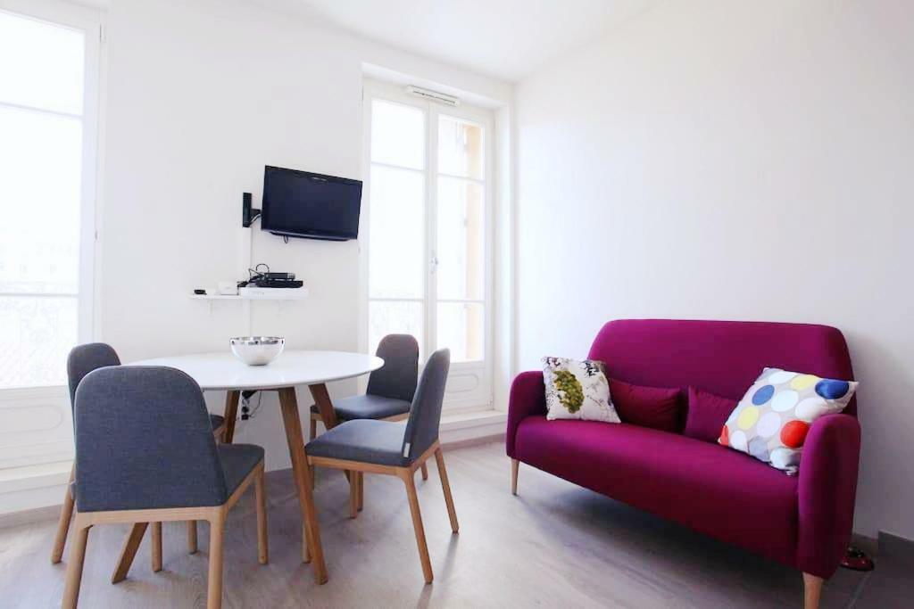 Grand Studio Au Pied Du Panier Apartment Marseille Luaran gambar